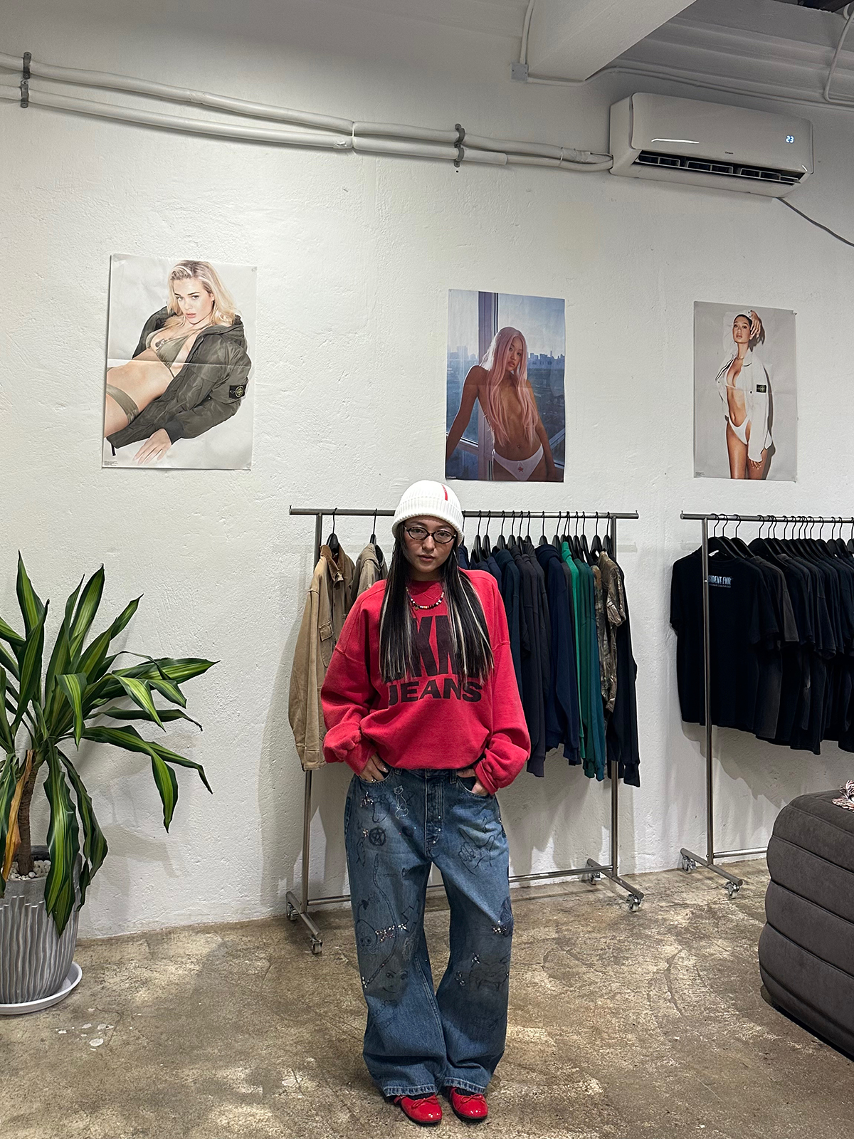 Loose Denim Pants with Heavy-Duty Graffiti Print, Light Clay Dye, High-End Style, Y2K Fashion, Trendy Streetwear, Second Batch Design Loose Denim Pants with Heavy-Duty Graffiti Print, Light Clay Dye, High-End Style, Y2K Fashion, Trendy Streetwear, Second Batch Design