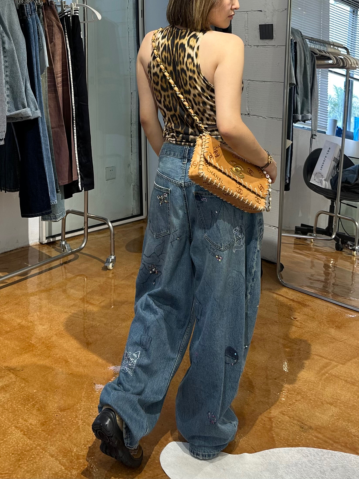 Loose Denim Pants with Heavy-Duty Graffiti Print, Light Clay Dye, High-End Style, Y2K Fashion, Trendy Streetwear, Second Batch Design Loose Denim Pants with Heavy-Duty Graffiti Print, Light Clay Dye, High-End Style, Y2K Fashion, Trendy Streetwear, Second Batch Design