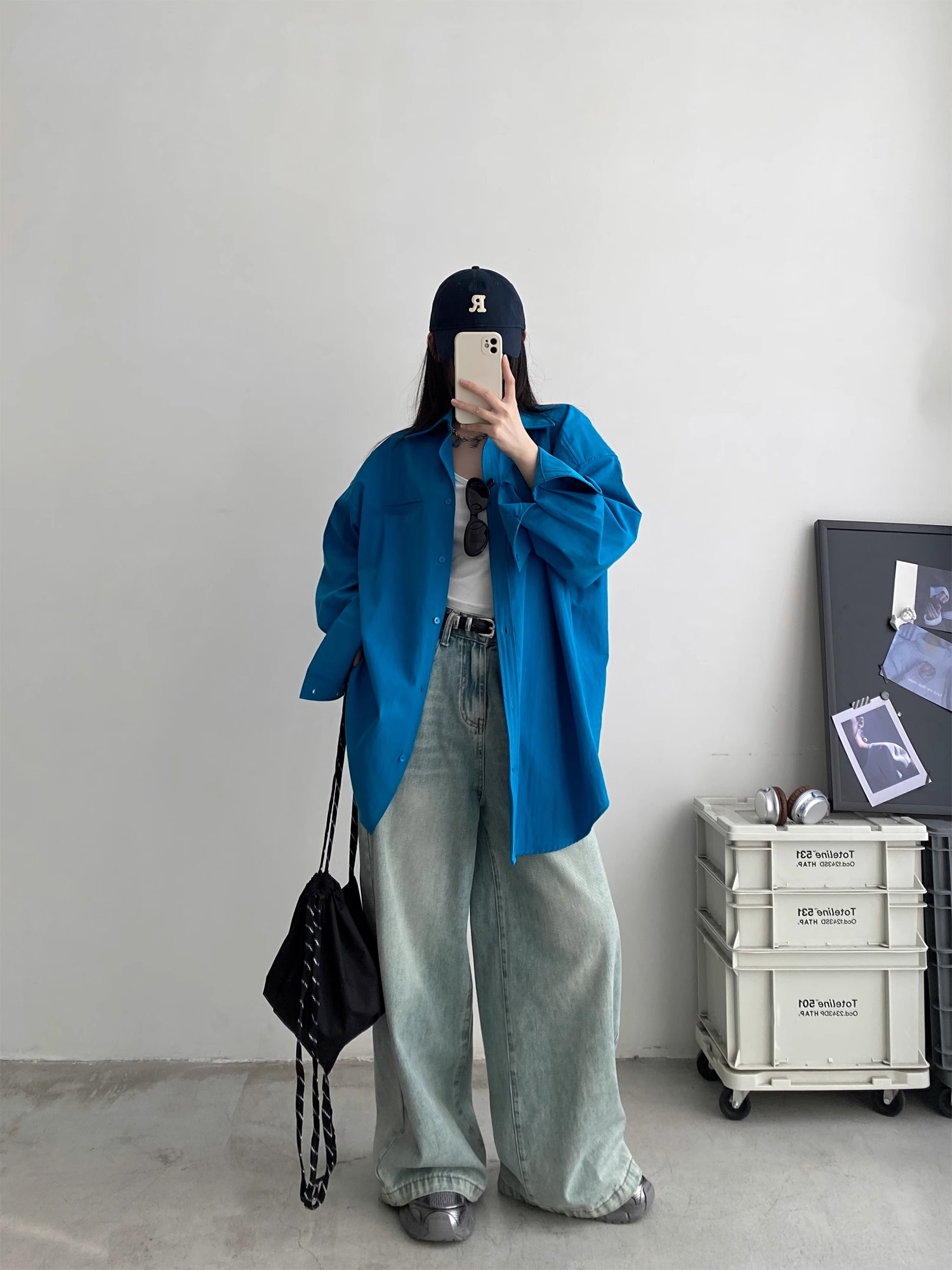 Loose-Fitting Oversized Shirt in Pink and Blue - Flattering High-End Relaxed Fit for Spring and Autumn Fashion Loose-Fitting Oversized Shirt in Pink and Blue - Flattering High-End Relaxed Fit for Spring and Autumn Fashion