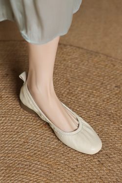 Low-Heeled Chunky Sole Genuine Leather Moccasin Flats - Ultra-Soft Small Shoes for Comfortable Everyday Wear