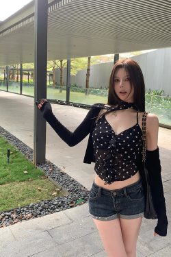 Low Waist Denim Shorts for Women - Spicy Mini Hot Pants, Tight Fit, Sweet Style, Y2K Inspired Summer Fashion