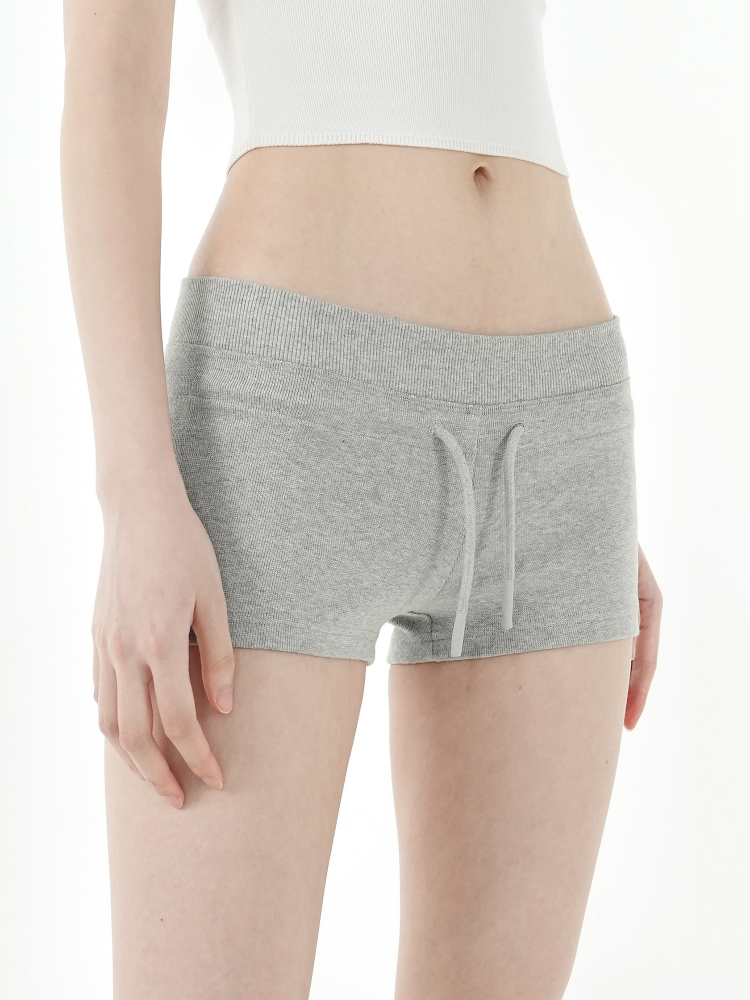 Low-Waist Slim-Fit Elastic Sports Knitted Shorts for Women - Casual Activewear, Perfect for Gym and Outdoor Activities Low-Waist Slim-Fit Elastic Sports Knitted Shorts for Women - Casual Activewear, Perfect for Gym and Outdoor Activities