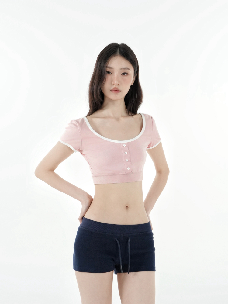 Low-Waist Slim-Fit Elastic Sports Knitted Shorts for Women - Casual Activewear, Perfect for Gym and Outdoor Activities Low-Waist Slim-Fit Elastic Sports Knitted Shorts for Women - Casual Activewear, Perfect for Gym and Outdoor Activities