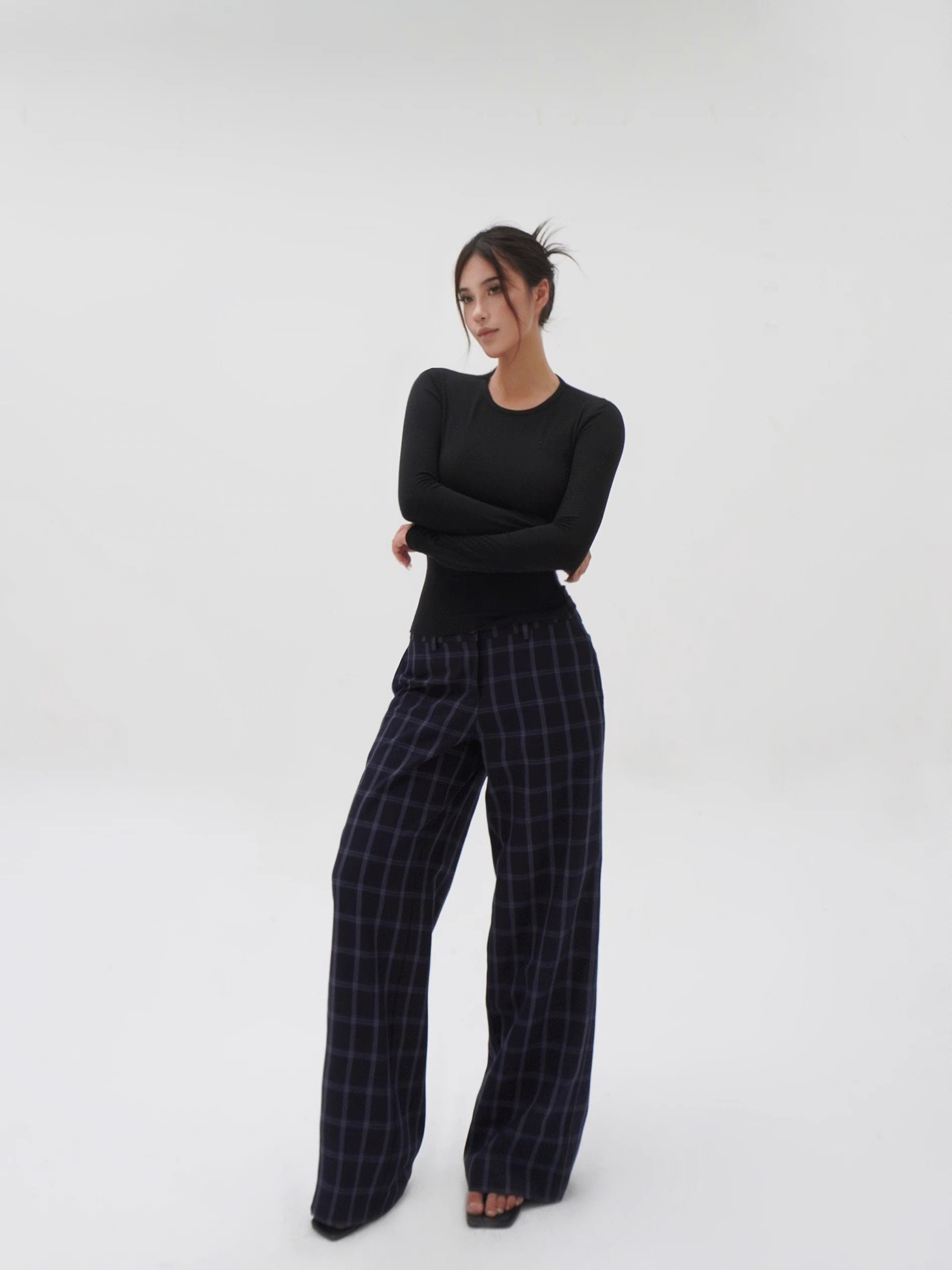 Low-Waist Vintage Blue Plaid Loose Casual Pants - Retro Y2K Style Trousers for Effortless Everyday Fashion Low-Waist Vintage Blue Plaid Loose Casual Pants - Retro Y2K Style Trousers for Effortless Everyday Fashion