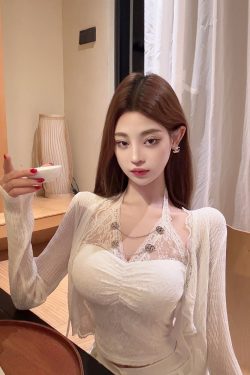 Luna Lona Ice Silk Knitted Women's Short Cardigan with Lace Trim - Lightweight, Elegant Layering for Spring and Summer