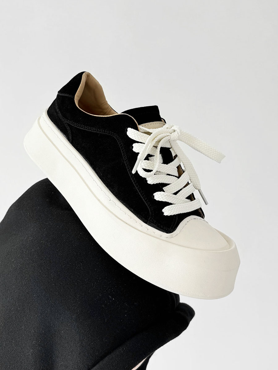 Men's American-Style Oversized Canvas Shoes with Milk-Flavored Sole, Retro Platform Sneakers for Commuting and Training Men's American-Style Oversized Canvas Shoes with Milk-Flavored Sole, Retro Platform Sneakers for Commuting and Training