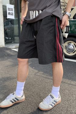 Men's and Women's American Retro Striped Quick-Dry Sports Shorts - Lightweight Breathable Straight-Leg Summer Trendy Five-Point Pants