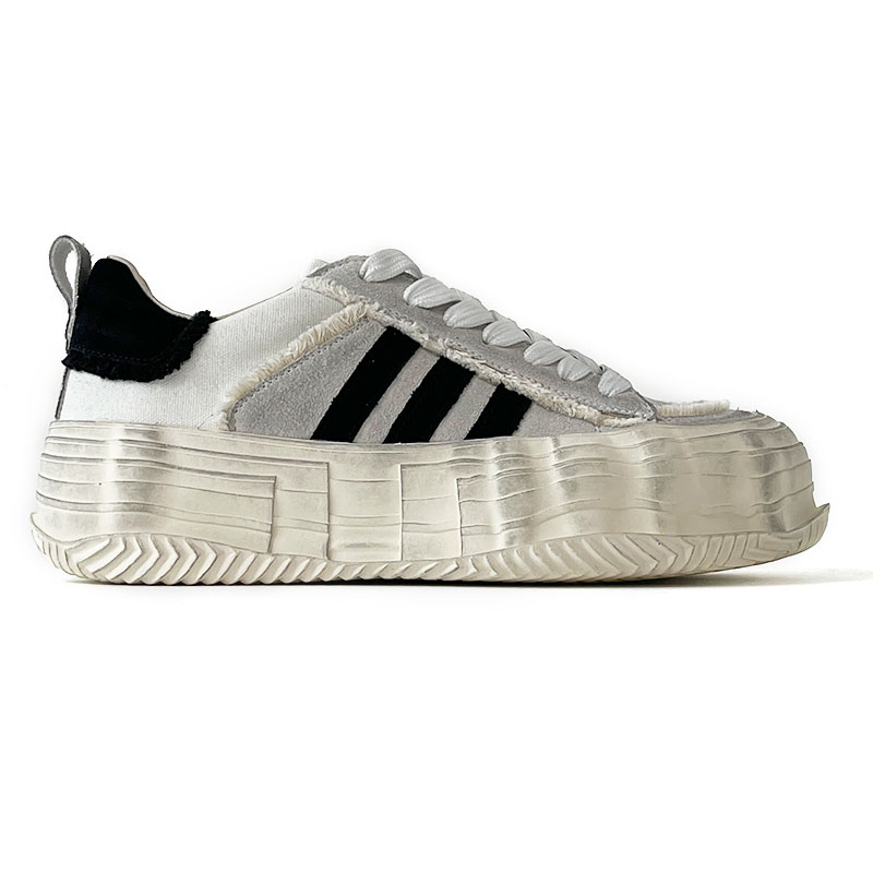 Men's and Women's Black Warrior Three-Stripe Canvas Board Shoes - Trendy Japanese-Style Couple Sneakers Men's and Women's Black Warrior Three-Stripe Canvas Board Shoes - Trendy Japanese-Style Couple Sneakers