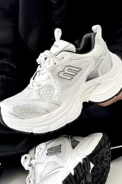 Men's and Women's Vintage Black Thick-Soled Dad Shoes - Height-Increasing Sports Sneakers for Couple, 90s Inspired