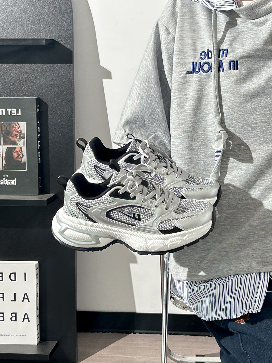 Men's Breathable Mesh Dad Shoes - Versatile Soft-Soled Sports Casual Footwear for Summer 2025 Men's Breathable Mesh Dad Shoes - Versatile Soft-Soled Sports Casual Footwear for Summer 2025