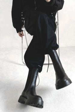 Men's British Style Chelsea Boots - Genuine Leather High-Top Knight Martin Boots for Trendy Instagram Looks - European & American Fashion