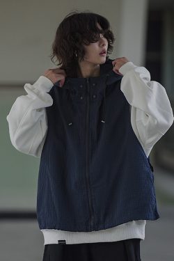 Men's Japanese Spring Hooded Vest - Loose Sleeveless Jacket for City Boy Outdoor Style