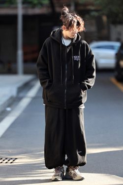 Men's Japanese-Style Fleece-Lined Hooded Sweatshirt, Loose Fit Solid Color Jacket for Autumn and Winter, Versatile City Style