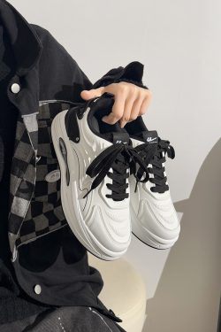 Men's Korean Style Casual Sports Shoes - Versatile Soft-Soled White Sneakers for Spring - Trendy Niche Footwear