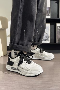 Men's Korean Style Casual Sports Shoes - Versatile Soft-Soled White Sneakers for Spring - Trendy Niche Footwear