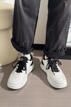 Men's Korean Style Casual Sports Shoes - Versatile Soft-Soled White Sneakers for Spring - Trendy Niche Footwear