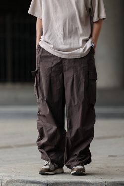 Men's Military Cargo Pants with Closed Pleated Design and Multiple Pockets - Tapered Casual Long Pants
