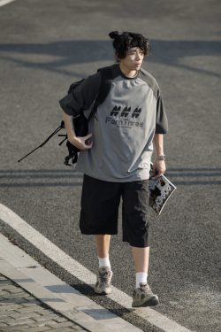 Men's Outdoor Functional Windbreaker Shorts, Quick-Drying Loose Seven-Point Pants with Large Pockets for Active Adventures