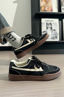 Men's Retro Black Canvas Sneakers - Summer Minimalist Soft-Soled Commuting Shoes, Stylish Breathable Design