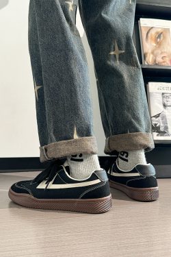 Men's Retro Black Canvas Sneakers - Summer Minimalist Soft-Soled Commuting Shoes, Stylish Breathable Design