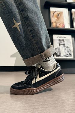 Men's Retro Black Canvas Sneakers - Summer Minimalist Soft-Soled Commuting Shoes, Stylish Breathable Design