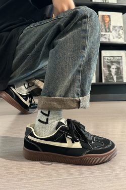 Men's Retro Black Canvas Sneakers - Summer Minimalist Soft-Soled Commuting Shoes, Stylish Breathable Design