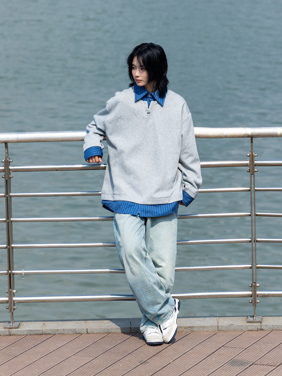 Men's Retro Striped Color-Block Fake Two-Piece Sweatshirt with V-Neck Design - Loose Fit, Versatile Style for 90s and Y2K Inspired Looks Men's Retro Striped Color-Block Fake Two-Piece Sweatshirt with V-Neck Design - Loose Fit, Versatile Style for 90s and Y2K Inspired Looks