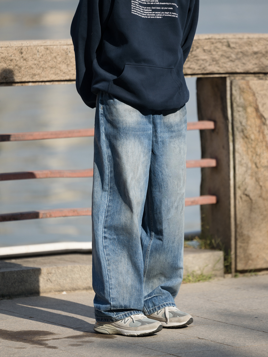 Men's Retro Washed Gradient Light Blue Jeans - Straight Loose Fit for Autumn - Casual 90s Style Long Pants Men's Retro Washed Gradient Light Blue Jeans - Straight Loose Fit for Autumn - Casual 90s Style Long Pants