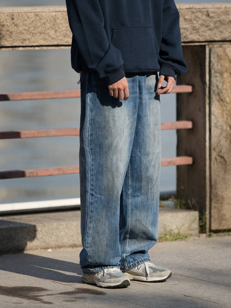 Men's Retro Washed Gradient Light Blue Jeans - Straight Loose Fit for Autumn - Casual 90s Style Long Pants Men's Retro Washed Gradient Light Blue Jeans - Straight Loose Fit for Autumn - Casual 90s Style Long Pants