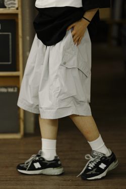 Men's Stylish Loose White Sports Shorts - Trendy City Boy Casual Five-Point Pants for Work & Play