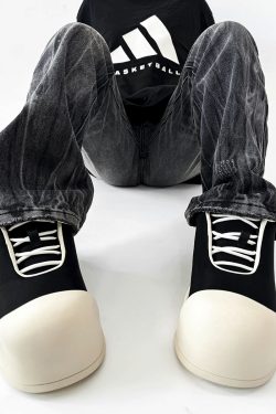 Mickey Mouse Big Head Canvas Shoes for Men and Women, Round Toe Cute Thick-Soled Sports Dad Shoes, Trendy Bread Shell Design