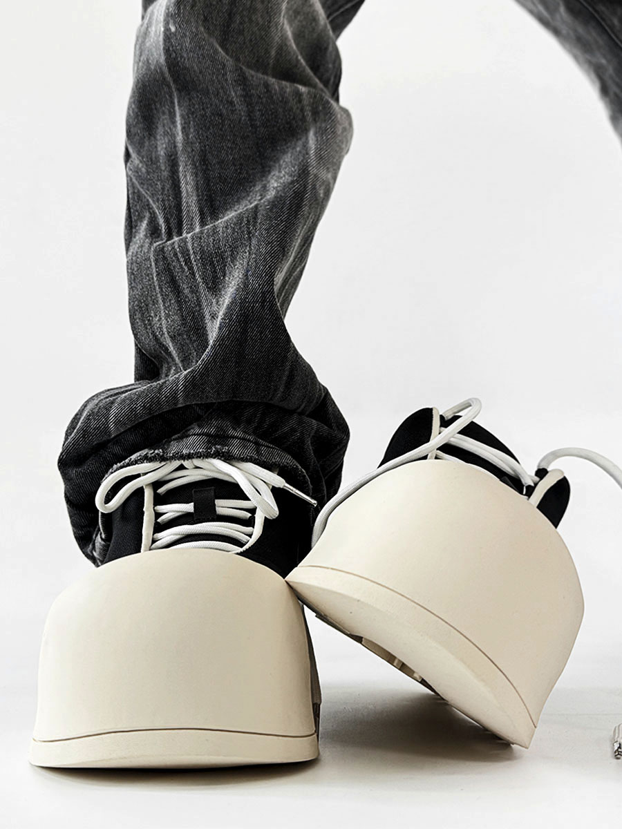 Mickey Mouse Big Head Canvas Shoes for Men and Women, Round Toe Cute Thick-Soled Sports Dad Shoes, Trendy Bread Shell Design Mickey Mouse Big Head Canvas Shoes for Men and Women, Round Toe Cute Thick-Soled Sports Dad Shoes, Trendy Bread Shell Design