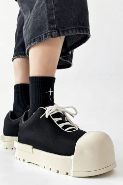 Mickey Mouse Big Head Canvas Shoes for Men and Women, Round Toe Cute Thick-Soled Sports Dad Shoes, Trendy Bread Shell Design