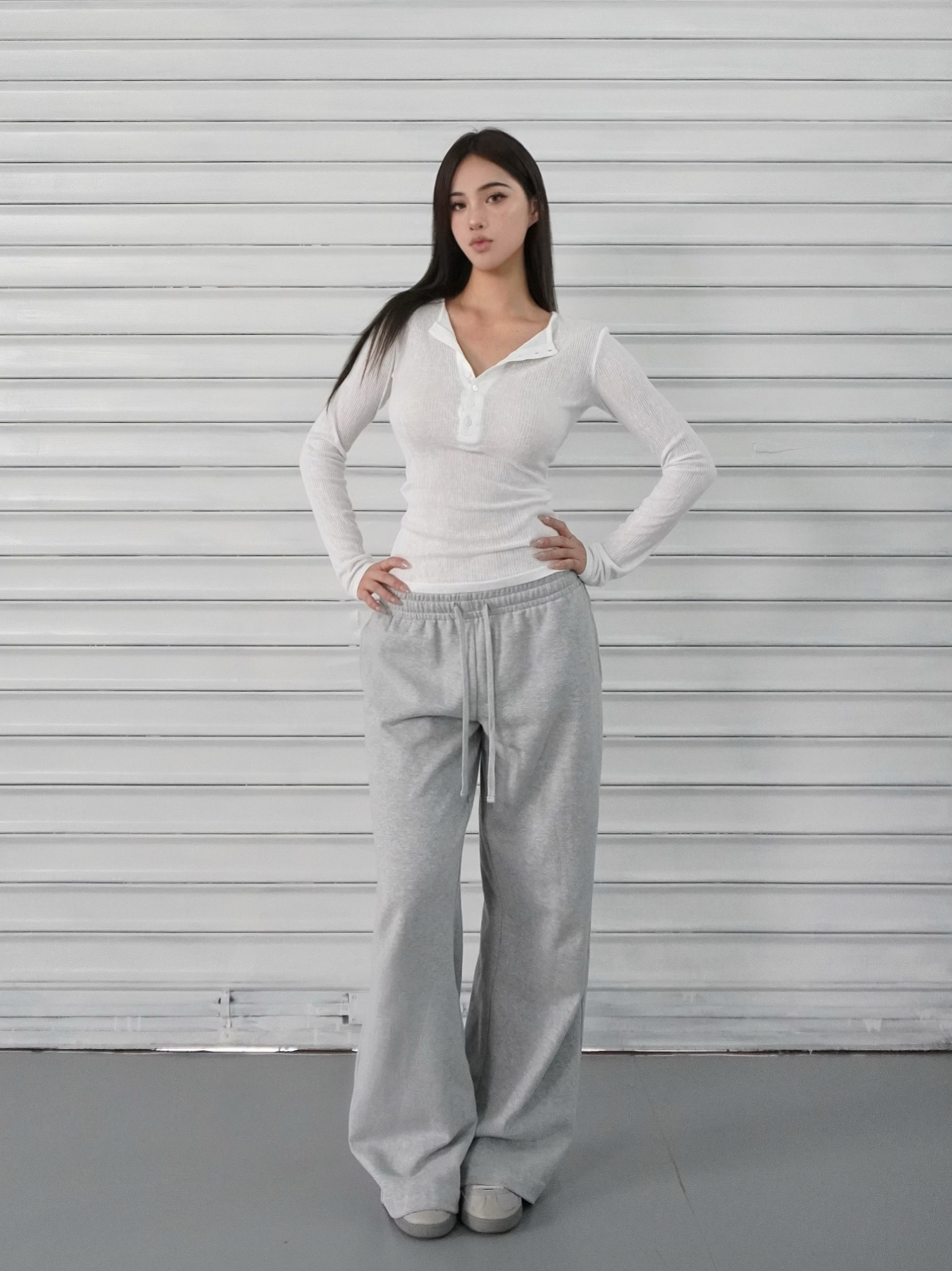 Micro透修身开扣坑条纹长袖上衣 - Fashionable Slim Fit Striped Long Sleeve Top for Chic 90s & Y2K Style Micro透修身开扣坑条纹长袖上衣 - Fashionable Slim Fit Striped Long Sleeve Top for Chic 90s & Y2K Style