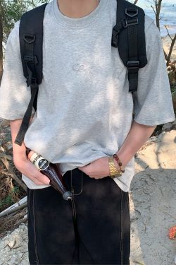 Mid-Century American Vintage Letter Embroidery Cut Short Sleeve T-shirt for Men & Women - Versatile Summer Tee