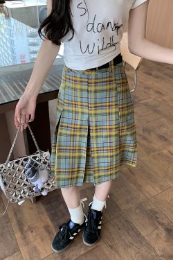 Mid-Length American Vintage Plaid Pleated Skirt for Women, High-Waisted A-Line Checkered Design, College Style for Spring and Summer