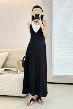 Mid-Length Cotton-Linen Swing Dress with Adjustable Straps, Black V-Neck Pocket Design, Versatile Japanese-Style Beach Fashion