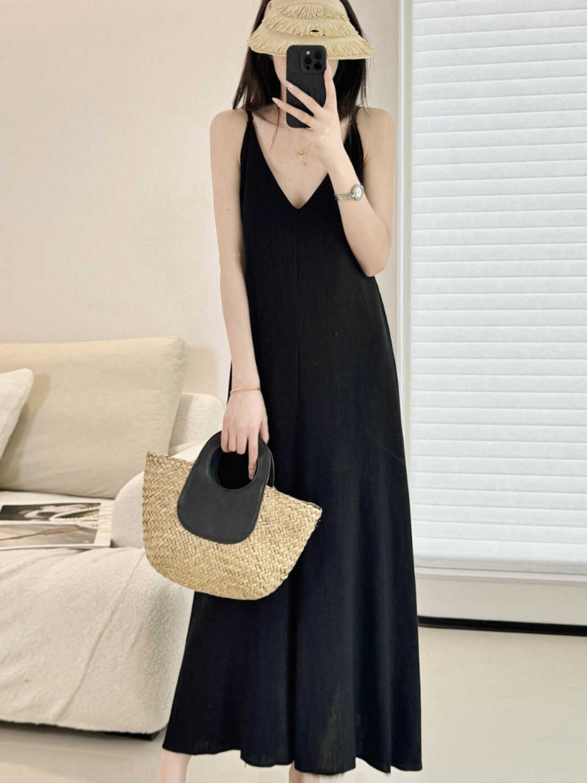 Mid-Length Cotton-Linen Swing Dress with Adjustable Straps, Black V-Neck Pocket Design, Versatile Japanese-Style Beach Fashion Mid-Length Cotton-Linen Swing Dress with Adjustable Straps, Black V-Neck Pocket Design, Versatile Japanese-Style Beach Fashion