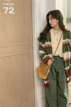 Mid-Length Knitted Sweater Coat for Women, Thickened Horn Button Cardigan, Vintage Style for Spring and Autumn Fashion