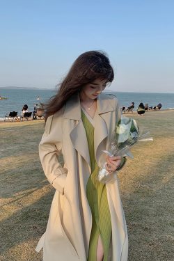 Mid-Length Women's Trench Coat - 2024 British Style Thin Fashionable Outerwear for Spring and Autumn, Chic Student Look