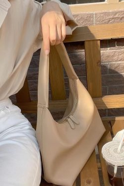 Milk Tea Color Minimalist Dumpling Bag - Soft Leather Retro Shoulder Underarm Bag in Korean Style for Versatile Everyday Use