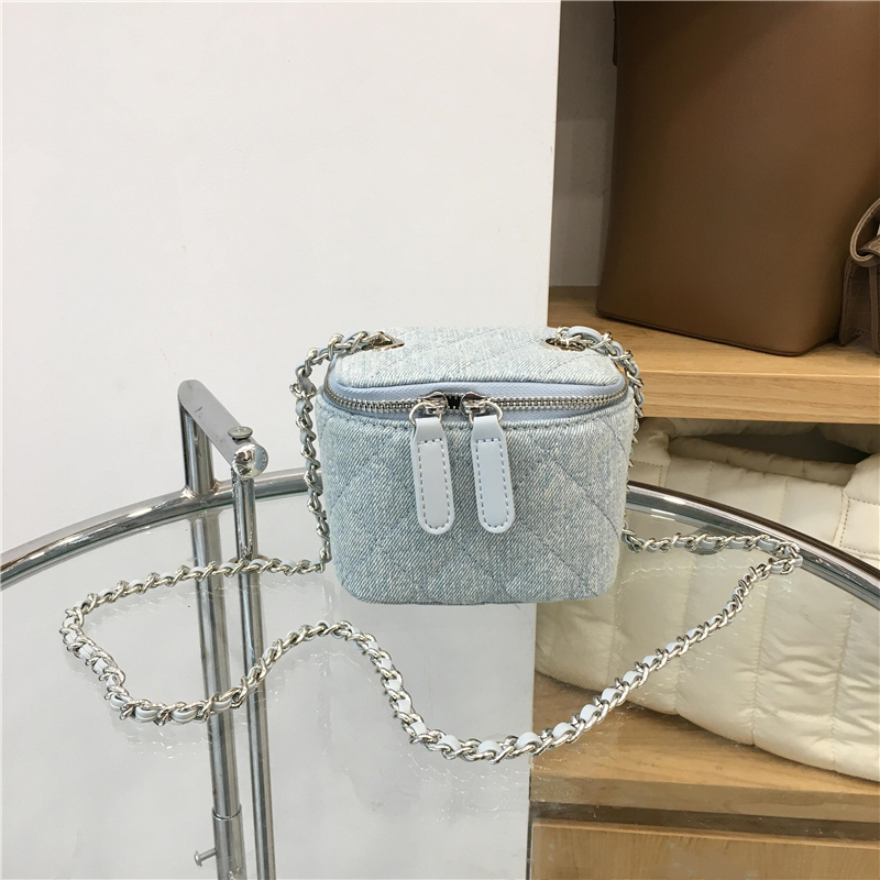 Mini Bag with Lipstick Box Design - 2022 Small Diamond Quilted Chain Strap in Chic Fashion Style Mini Bag with Lipstick Box Design - 2022 Small Diamond Quilted Chain Strap in Chic Fashion Style