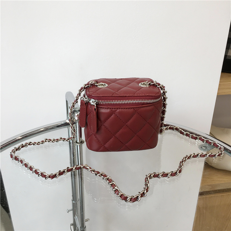 Mini Bag with Lipstick Box Design - 2022 Small Diamond Quilted Chain Strap in Chic Fashion Style Mini Bag with Lipstick Box Design - 2022 Small Diamond Quilted Chain Strap in Chic Fashion Style