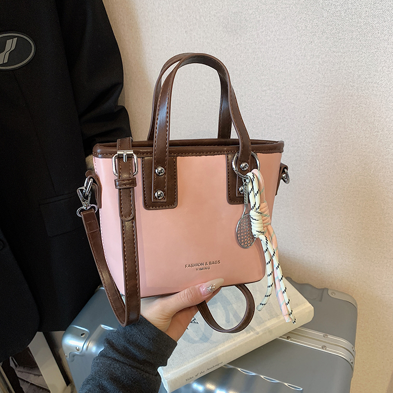 Minimalist High-End Color-Blocking Tote Bucket Bag for Women – Trendy Versatile Shoulder Crossbody Handbag 2025 Minimalist High-End Color-Blocking Tote Bucket Bag for Women – Trendy Versatile Shoulder Crossbody Handbag 2025