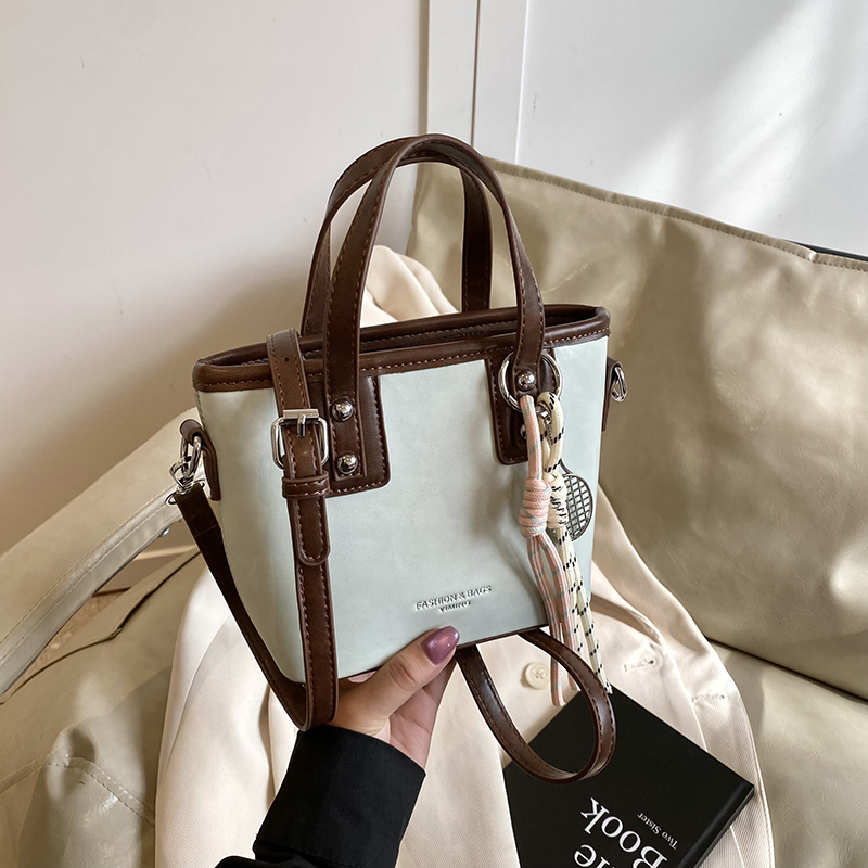 Minimalist High-End Color-Blocking Tote Bucket Bag for Women – Trendy Versatile Shoulder Crossbody Handbag 2025 Minimalist High-End Color-Blocking Tote Bucket Bag for Women – Trendy Versatile Shoulder Crossbody Handbag 2025