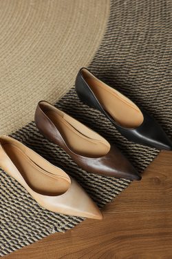 Minimalist Pointed Toe Shallow Mouth Genuine Leather Single Shoes for Women - Retro OL Style, Elegant Commuting Footwear