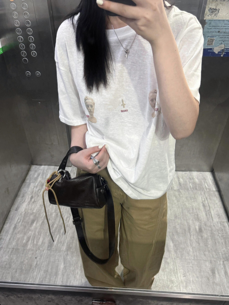 Minimalist Retro Image Printed Sun Protection Cover-Up Loose Casual Short-Sleeve T-Shirt for Women - Korean Style Minimalist Retro Image Printed Sun Protection Cover-Up Loose Casual Short-Sleeve T-Shirt for Women - Korean Style