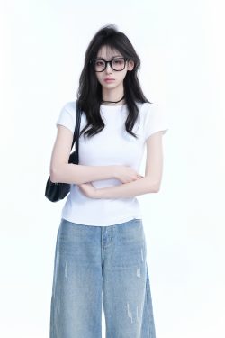 Minimalist Solid Color Short-Sleeve T-Shirt for Women - Slim Fit, Waist-Cinching Flattering Base Top, Perfect for Y2K Style