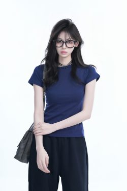 Minimalist Solid Color Short-Sleeve T-Shirt for Women - Slim Fit, Waist-Cinching Flattering Base Top, Perfect for Y2K Style