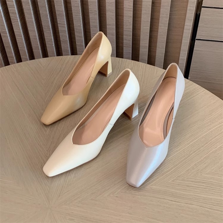 Minimalist Square-Toe V-Cut Chunky Heel Flats | Soft-Soled Elegant Grandma Shoes for Chic Style Minimalist Square-Toe V-Cut Chunky Heel Flats | Soft-Soled Elegant Grandma Shoes for Chic Style